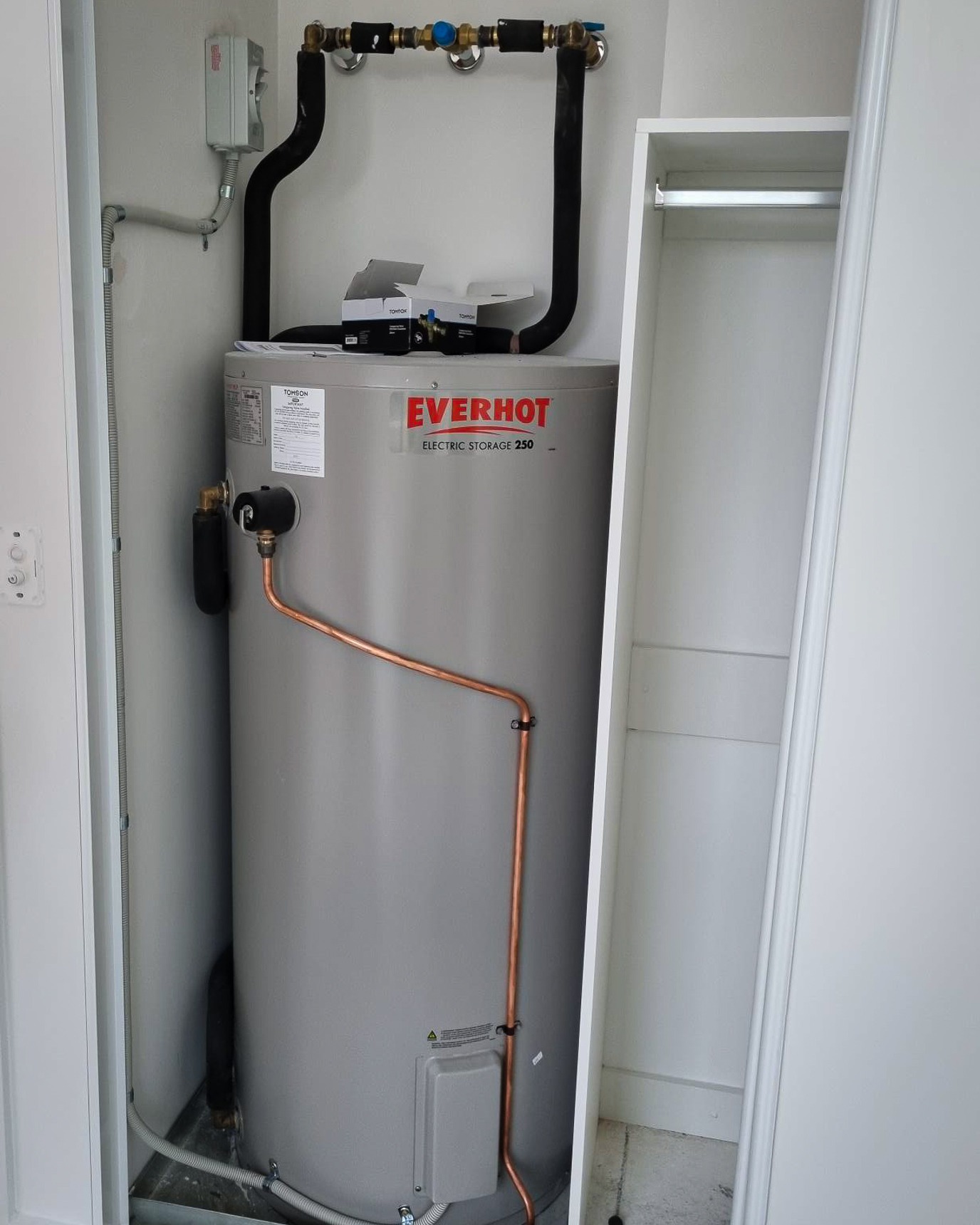 Different types of hot water systems available on the market